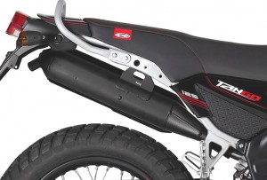 Rieju Motorrad Tangoo! 125 Detailansicht Auspuff